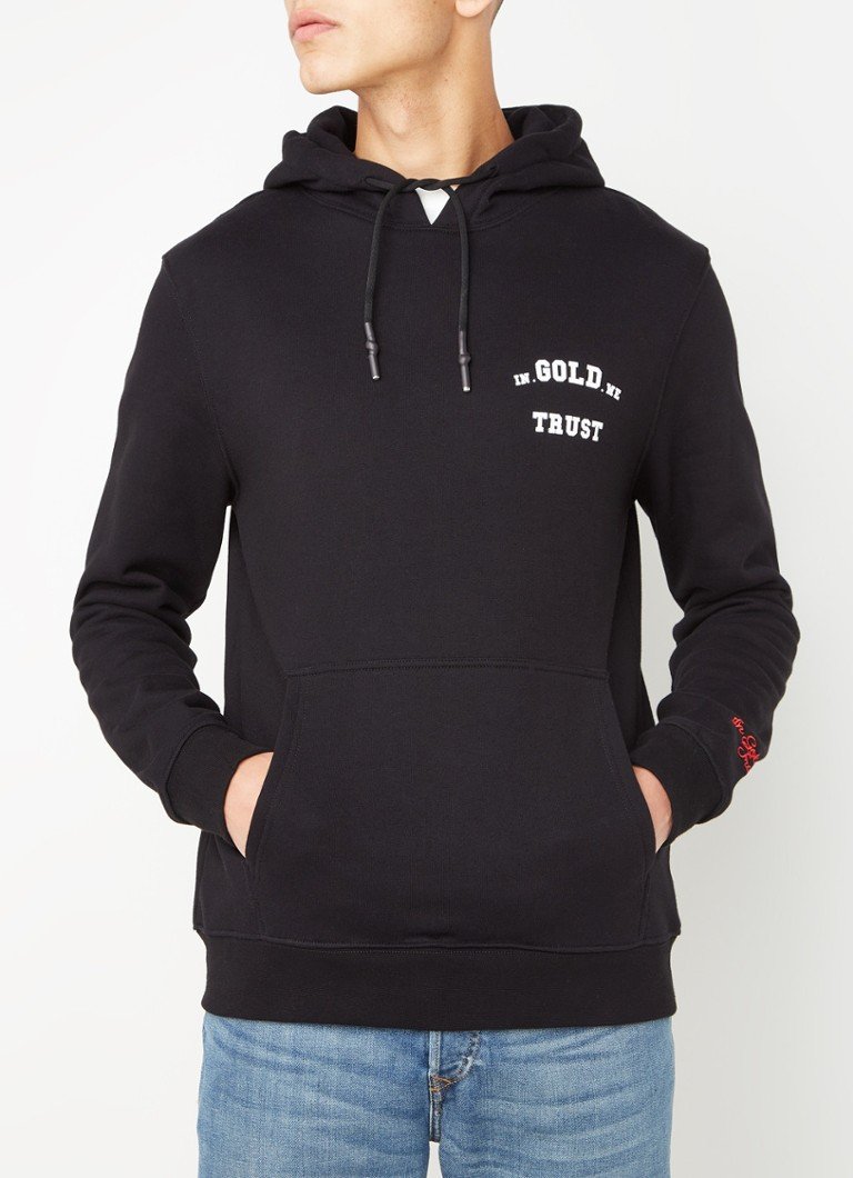 Zwarte In Gold We Trust hoodie met front- en backprint